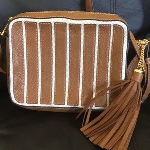 Micheal Kors cross body bag